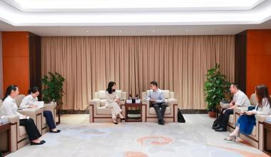 Пен Хао, секретар партії і голова Чжецзянського відділення Експортно-імпортного банку Китаю, відвідав Тункун для досліджень.